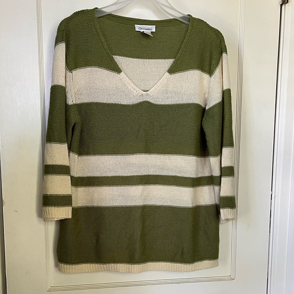 CW Classics V-Neck Green and Cream Sweater